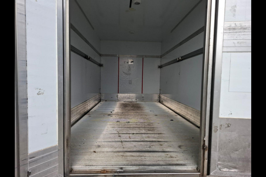 Volkswagen Crafter 35 2.0 TDI L4H3 BAKWAGEN MET DEUREN / EURO 6 / N.A.P / DEALER ONDERHOUDEN Volkswagen Crafter 35 2.0 TDI L4H3 BAKWAGEN MET DEUREN / EURO 6 / N.A.P / DEALER ONDERHOUDEN