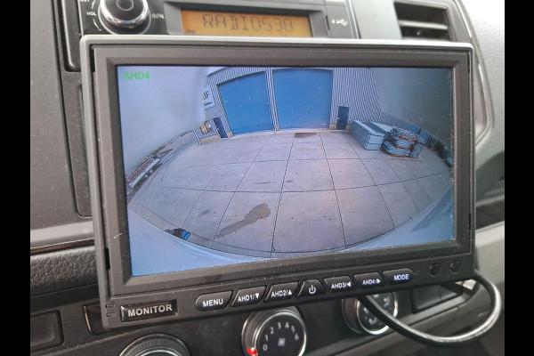 Volkswagen Crafter 35 2.0 TDI L4H3 BAKWAGEN MET DEUREN / EURO 6 / N.A.P / DEALER ONDERHOUDEN Volkswagen Crafter 35 2.0 TDI L4H3 BAKWAGEN MET DEUREN / EURO 6 / N.A.P / DEALER ONDERHOUDEN