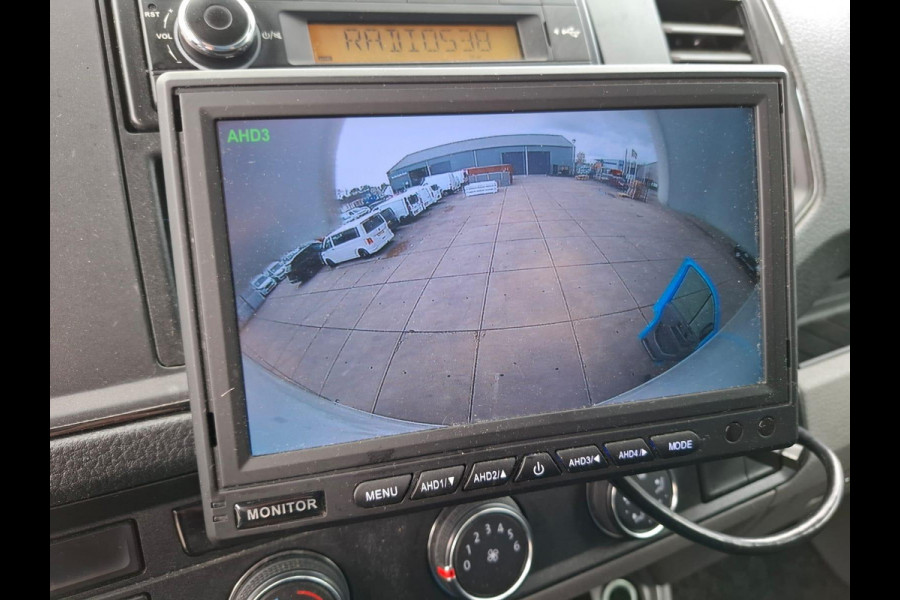 Volkswagen Crafter 35 2.0 TDI L4H3 BAKWAGEN MET DEUREN / EURO 6 / N.A.P / DEALER ONDERHOUDEN Volkswagen Crafter 35 2.0 TDI L4H3 BAKWAGEN MET DEUREN / EURO 6 / N.A.P / DEALER ONDERHOUDEN
