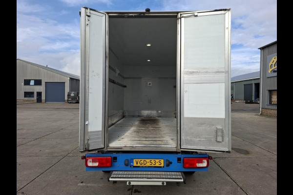 Volkswagen Crafter 35 2.0 TDI L4H3 BAKWAGEN MET DEUREN / EURO 6 / N.A.P / DEALER ONDERHOUDEN Volkswagen Crafter 35 2.0 TDI L4H3 BAKWAGEN MET DEUREN / EURO 6 / N.A.P / DEALER ONDERHOUDEN