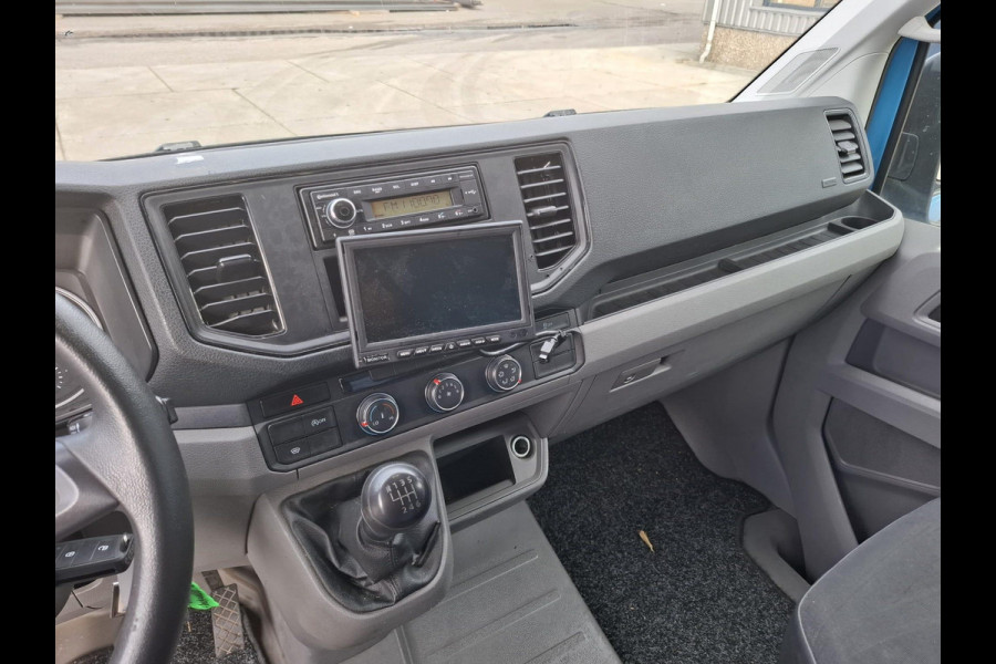 Volkswagen Crafter 35 2.0 TDI L4H3 BAKWAGEN MET DEUREN / EURO 6 / N.A.P / DEALER ONDERHOUDEN Volkswagen Crafter 35 2.0 TDI L4H3 BAKWAGEN MET DEUREN / EURO 6 / N.A.P / DEALER ONDERHOUDEN