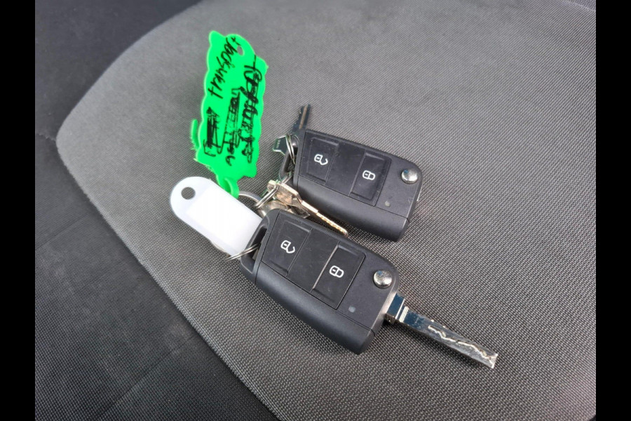 Volkswagen Crafter 35 2.0 TDI L4H3 BAKWAGEN MET DEUREN / EURO 6 / N.A.P / DEALER ONDERHOUDEN Volkswagen Crafter 35 2.0 TDI L4H3 BAKWAGEN MET DEUREN / EURO 6 / N.A.P / DEALER ONDERHOUDEN