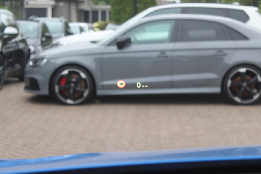 BMW X1 sDrive20i High Executive Ed. / Trekhaak / Panoramadak / Camera / Head-up / 19'' / Memory seats / Leder / Stuurverwarming / Navigatie / DAB / Stoelverwarming / Cruise Control BMW X1 sDrive20i High Executive Ed. / Trekhaak / Panoramadak / Camera / Head-up / 19'' / Memory seats / Leder / Stuurverwarming / Navigatie / DAB / Stoelverwarming / Cruise Control