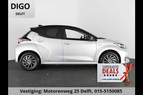 Toyota Yaris 1.5 HYBRID BI-TONE SILVERLINE AUTOMAAT CLOUD NAVI APPLE & ANDROID.CAMERA.TOYOTA GARANTIE TOT 2031 !! Toyota Yaris 1.5 HYBRID BI-TONE SILVERLINE AUTOMAAT CLOUD NAVI APPLE & ANDROID.CAMERA.TOYOTA GARANTIE TOT 2031 !!