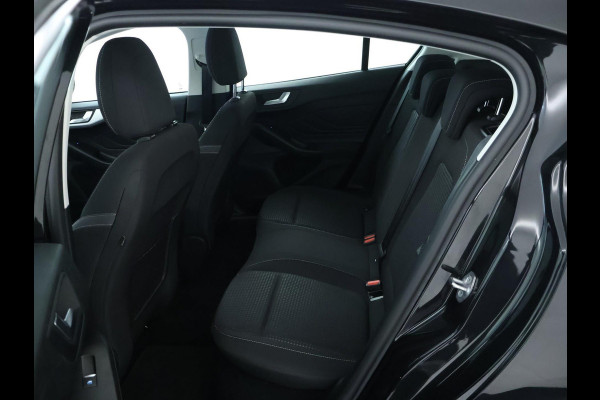Ford Focus 1.0 EcoBoost Hybrid Edition Business | CarPlay | Camera | NAVI Ford Focus 1.0 EcoBoost Hybrid Edition Business | CarPlay | Camera | NAVI