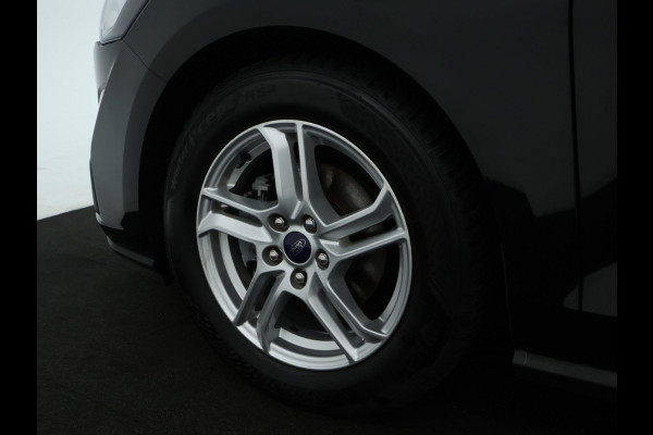 Ford Focus 1.0 EcoBoost Hybrid Edition Business | CarPlay | Camera | NAVI Ford Focus 1.0 EcoBoost Hybrid Edition Business | CarPlay | Camera | NAVI