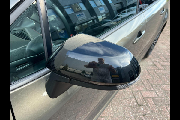 Toyota Corolla Touring Sports 1.8 Hybrid Executive / Ned Auto / Trekhaak / MCC / Gouda