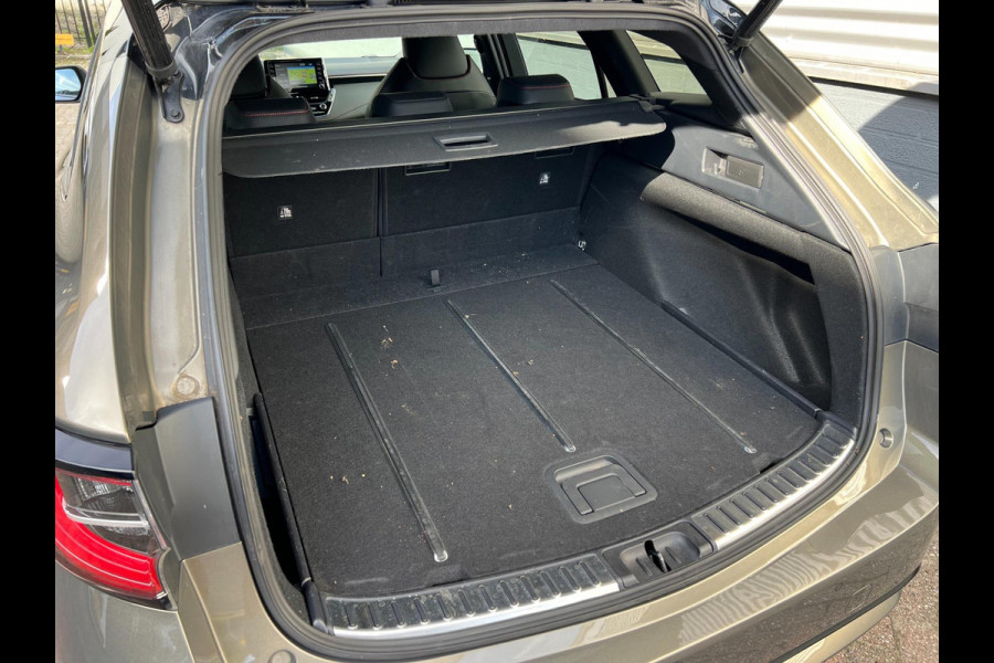 Toyota Corolla Touring Sports 1.8 Hybrid Executive / Ned Auto / Trekhaak / MCC / Gouda