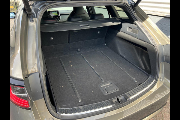 Toyota Corolla Touring Sports 1.8 Hybrid Executive / Ned Auto / Trekhaak / MCC / Gouda