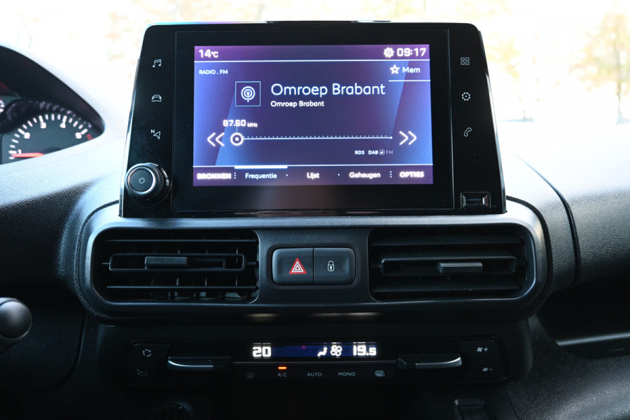 Peugeot Partner 1.5 BlueHDi L2 130 pk EAT8 S&S Camera, Standkachel, Trekhaak afneembaar Peugeot Partner 1.5 BlueHDi L2 130 pk EAT8 S&S Camera, Standkachel, Trekhaak afneembaar