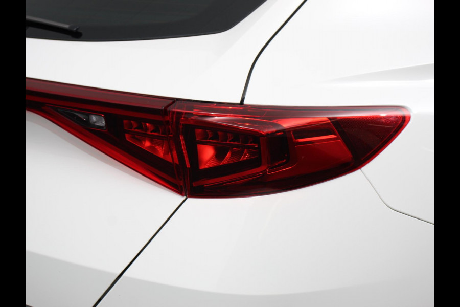 CUPRA Formentor 1.5 TSI 150pk High Automaat | Apple carplay / Android Auto | Keyless Entry / Start | Adaptive Cruise Control | Stoelverwarming | Stuurverwarming | Half Leder CUPRA Formentor 1.5 TSI 150pk High Automaat | Apple carplay / Android Auto | Keyless Entry / Start | Adaptive Cruise Control | Stoelverwarming | Stuurverwarming | Half Leder