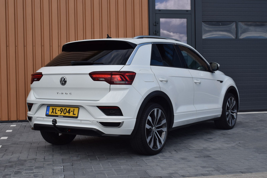Volkswagen T-Roc 1.5 TSI 150pk DSG R-line Pano | Trekhaak | Beats | 19"
