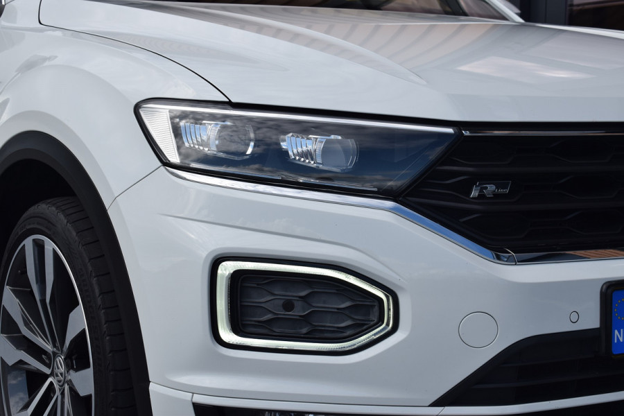 Volkswagen T-Roc 1.5 TSI 150pk DSG R-line Pano | Trekhaak | Beats | 19"
