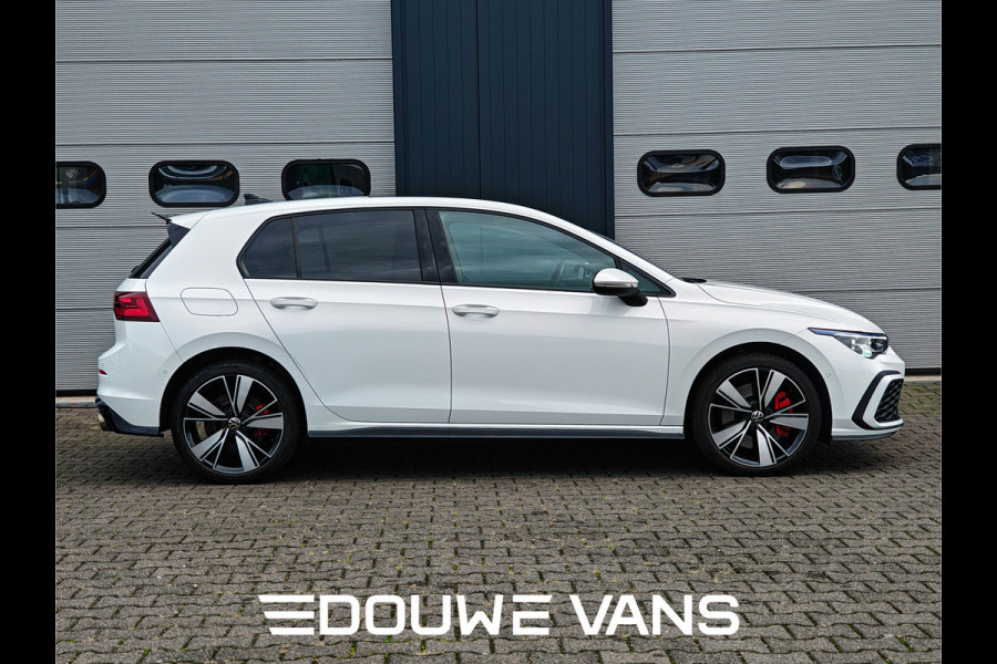 Volkswagen Golf GTE Leer Matrix-LED Q.Light Panorama Stoelverw. Carplay Navi Leder Stoelverwarming