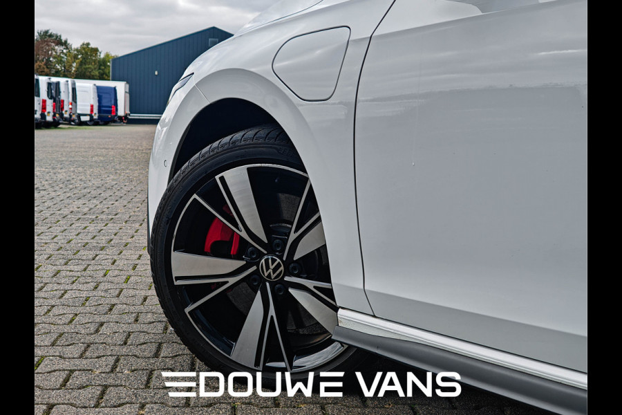 Volkswagen Golf GTE Leer Matrix-LED Q.Light Panorama Stoelverw. Carplay Navi Leder Stoelverwarming