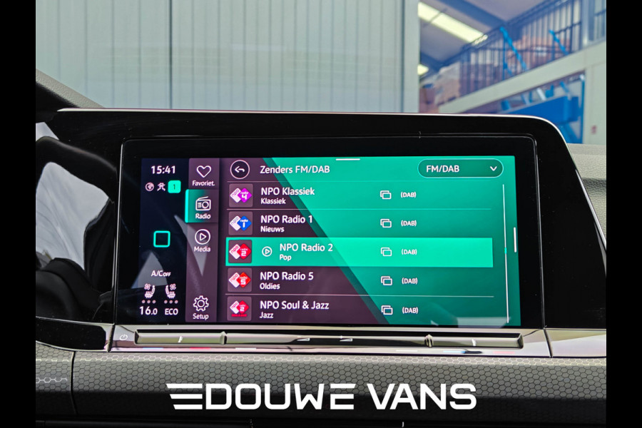 Volkswagen Golf GTE Leer Matrix-LED Q.Light Panorama Stoelverw. Carplay Navi Leder Stoelverwarming