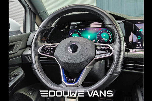 Volkswagen Golf GTE Leer Matrix-LED Q.Light Panorama Stoelverw. Carplay Navi Leder Stoelverwarming
