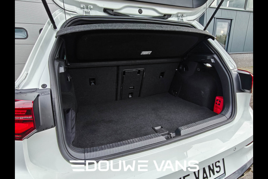 Volkswagen Golf GTE Leer Matrix-LED Q.Light Panorama Stoelverw. Carplay Navi Leder Stoelverwarming