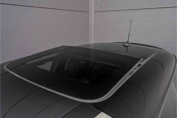 MINI Mini 2.0 Cooper S Yours ACC Pano H/K HUD Leder MINI Mini 2.0 Cooper S Yours ACC Pano H/K HUD Leder