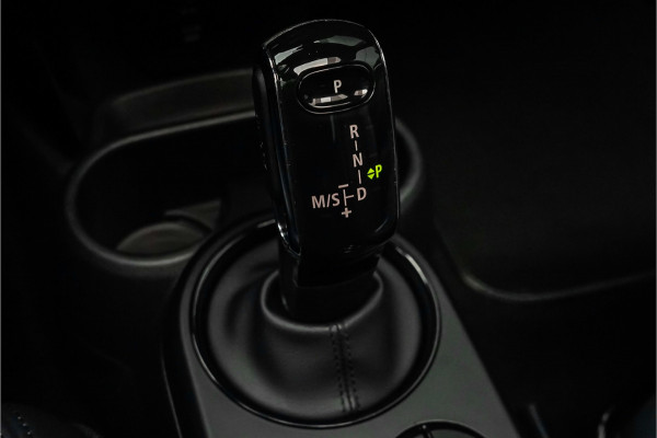 MINI Mini 2.0 Cooper S Yours ACC Pano H/K HUD Leder MINI Mini 2.0 Cooper S Yours ACC Pano H/K HUD Leder