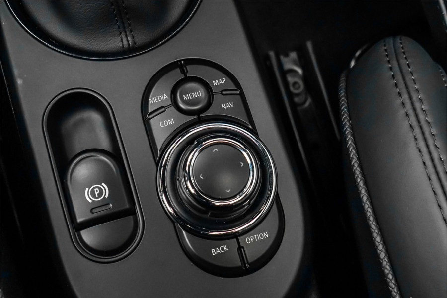 MINI Mini 2.0 Cooper S Yours ACC Pano H/K HUD Leder MINI Mini 2.0 Cooper S Yours ACC Pano H/K HUD Leder