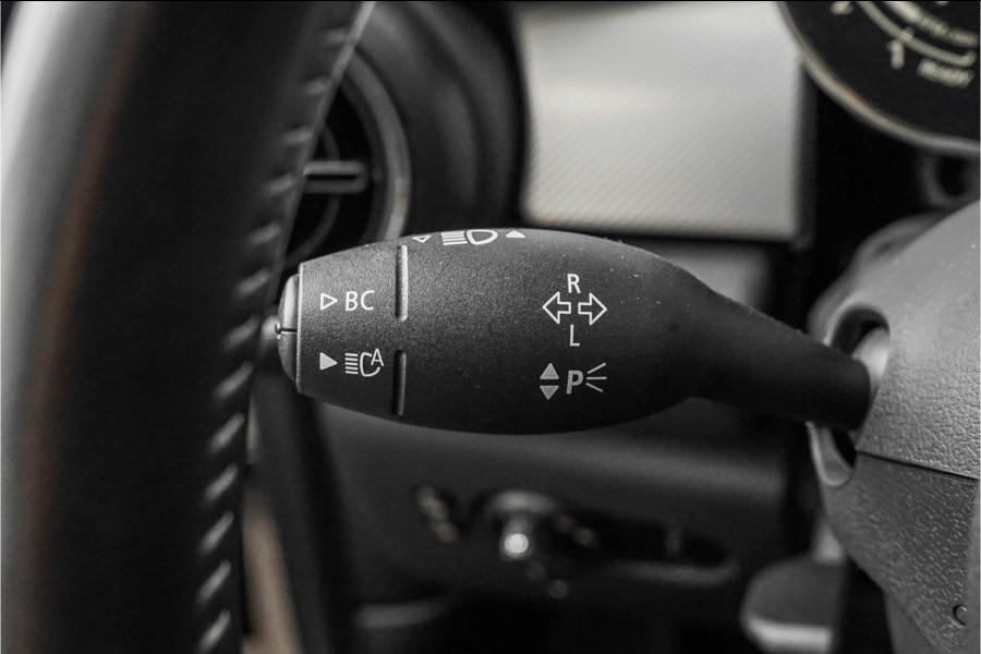 MINI Mini 2.0 Cooper S Yours ACC Pano H/K HUD Leder MINI Mini 2.0 Cooper S Yours ACC Pano H/K HUD Leder