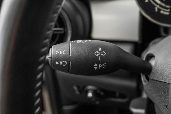 MINI Mini 2.0 Cooper S Yours ACC Pano H/K HUD Leder MINI Mini 2.0 Cooper S Yours ACC Pano H/K HUD Leder