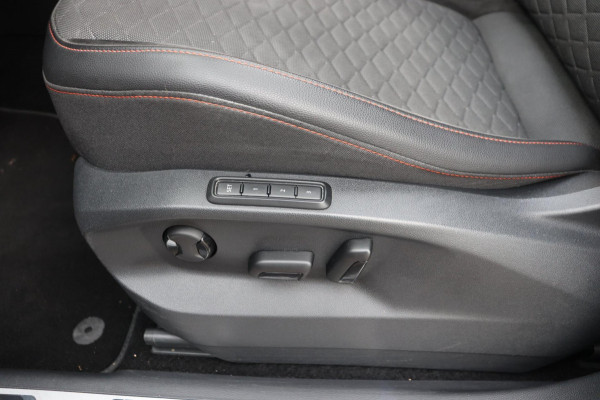 Seat Tarraco 1.5 TSI FR Business Intense 7persoons org.NL schuifdak Beats camera's