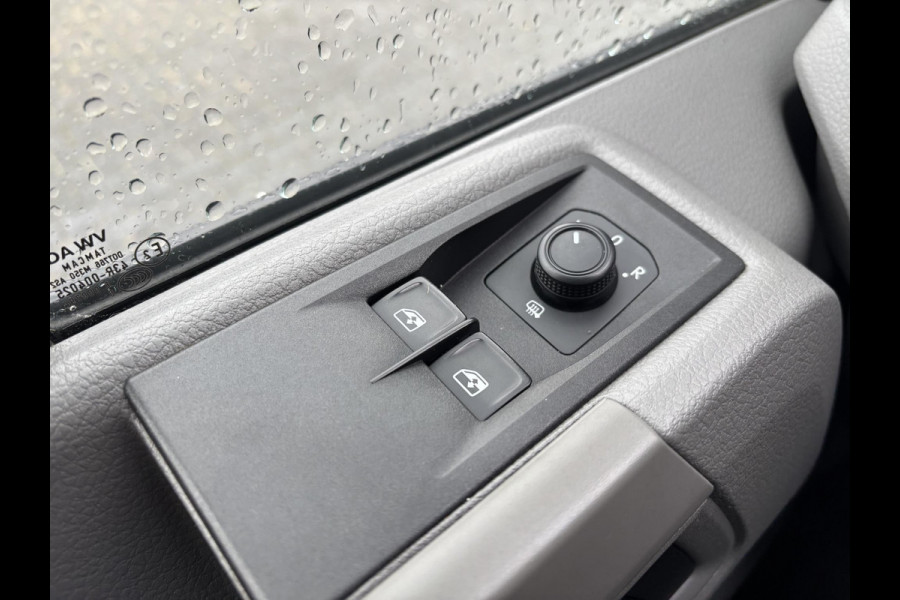 Volkswagen Crafter 50 2.0 TDI L4H3*BAKWAGEN*AUTOMAAT*CRUISE*3PERS* Volkswagen Crafter 50 2.0 TDI L4H3*BAKWAGEN*AUTOMAAT*CRUISE*3PERS*