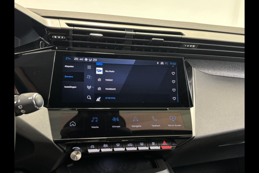 Peugeot 308 SW 1.6 Plug-in Hybrid 180 Allure Avantage | 8 jaar garantie | 4,9% rente | €6000,- voorraadvoordeel Peugeot 308 SW 1.6 Plug-in Hybrid 180 Allure Avantage | 8 jaar garantie | 4,9% rente | €6000,- voorraadvoordeel