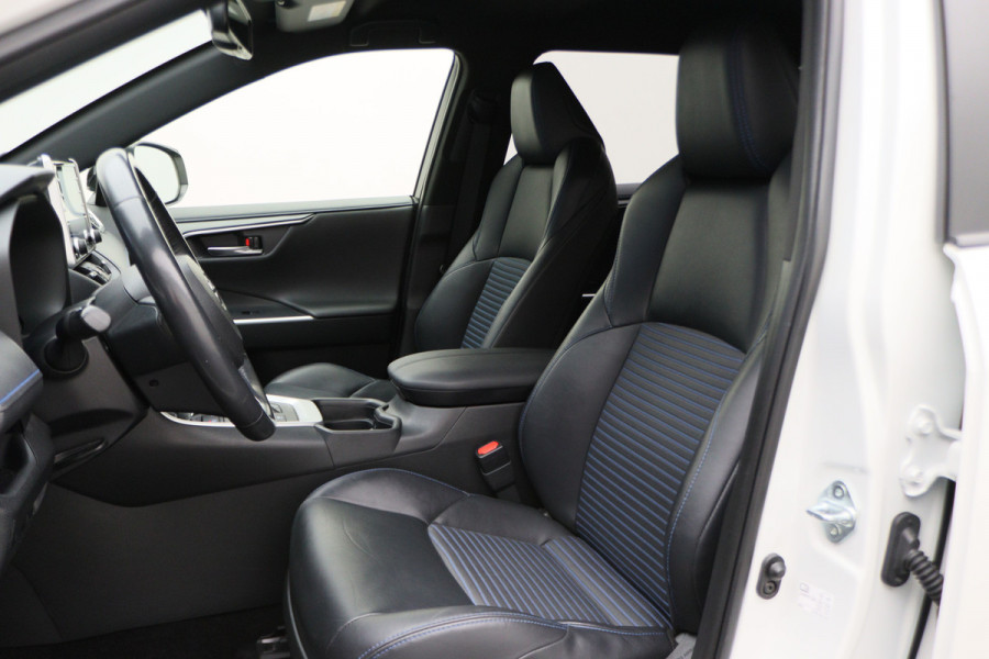 Toyota RAV4 2.5 Hybrid Style Bi-Tone Climate, ACC, Camera, Navigatie, Bluetooth, Verwarmde Voorruit, Trekhaak Toyota RAV4 2.5 Hybrid Style Bi-Tone Climate, ACC, Camera, Navigatie, Bluetooth, Verwarmde Voorruit, Trekhaak