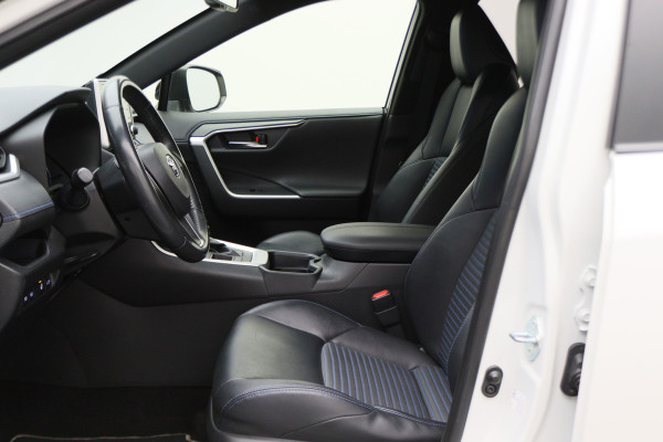 Toyota RAV4 2.5 Hybrid Style Bi-Tone Climate, ACC, Camera, Navigatie, Bluetooth, Verwarmde Voorruit, Trekhaak Toyota RAV4 2.5 Hybrid Style Bi-Tone Climate, ACC, Camera, Navigatie, Bluetooth, Verwarmde Voorruit, Trekhaak