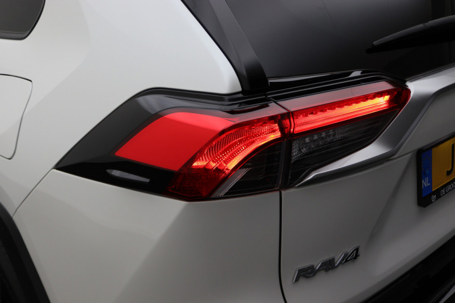 Toyota RAV4 2.5 Hybrid Style Bi-Tone Climate, ACC, Camera, Navigatie, Bluetooth, Verwarmde Voorruit, Trekhaak Toyota RAV4 2.5 Hybrid Style Bi-Tone Climate, ACC, Camera, Navigatie, Bluetooth, Verwarmde Voorruit, Trekhaak