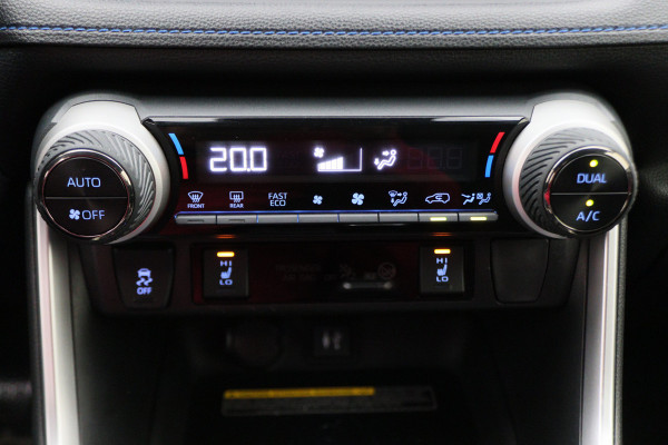 Toyota RAV4 2.5 Hybrid Style Bi-Tone Climate, ACC, Camera, Navigatie, Bluetooth, Verwarmde Voorruit, Trekhaak Toyota RAV4 2.5 Hybrid Style Bi-Tone Climate, ACC, Camera, Navigatie, Bluetooth, Verwarmde Voorruit, Trekhaak