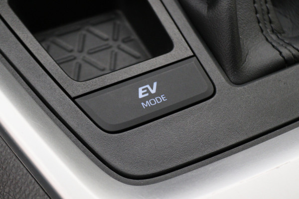 Toyota RAV4 2.5 Hybrid Style Bi-Tone Climate, ACC, Camera, Navigatie, Bluetooth, Verwarmde Voorruit, Trekhaak Toyota RAV4 2.5 Hybrid Style Bi-Tone Climate, ACC, Camera, Navigatie, Bluetooth, Verwarmde Voorruit, Trekhaak