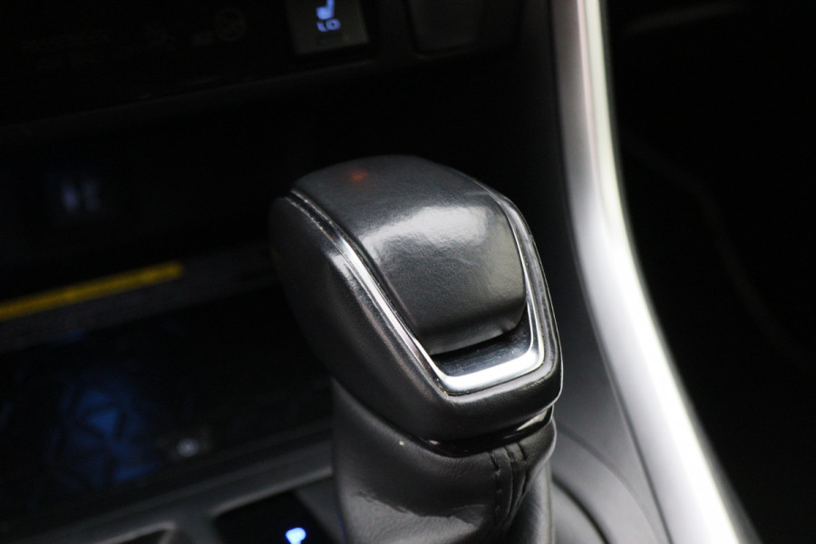 Toyota RAV4 2.5 Hybrid Style Bi-Tone Climate, ACC, Camera, Navigatie, Bluetooth, Verwarmde Voorruit, Trekhaak Toyota RAV4 2.5 Hybrid Style Bi-Tone Climate, ACC, Camera, Navigatie, Bluetooth, Verwarmde Voorruit, Trekhaak