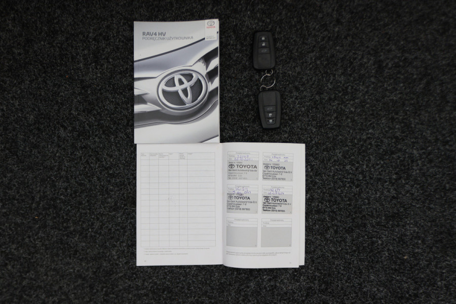 Toyota RAV4 2.5 Hybrid Style Bi-Tone Climate, ACC, Camera, Navigatie, Bluetooth, Verwarmde Voorruit, Trekhaak Toyota RAV4 2.5 Hybrid Style Bi-Tone Climate, ACC, Camera, Navigatie, Bluetooth, Verwarmde Voorruit, Trekhaak