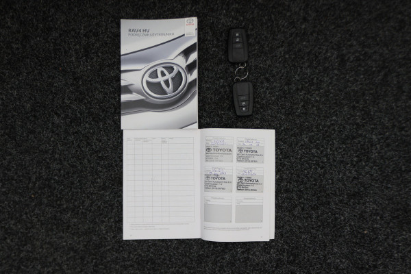Toyota RAV4 2.5 Hybrid Style Bi-Tone Climate, ACC, Camera, Navigatie, Bluetooth, Verwarmde Voorruit, Trekhaak Toyota RAV4 2.5 Hybrid Style Bi-Tone Climate, ACC, Camera, Navigatie, Bluetooth, Verwarmde Voorruit, Trekhaak