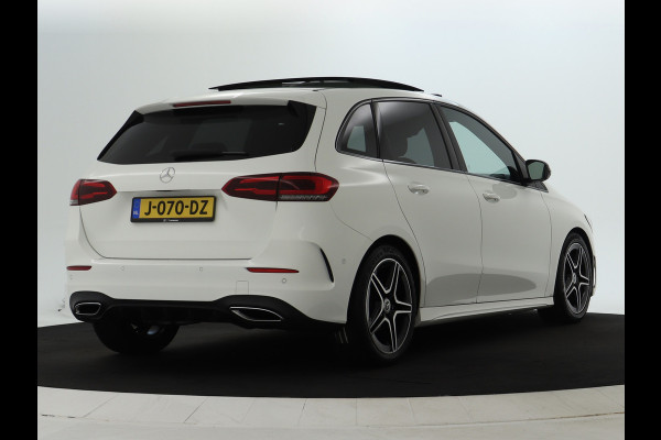 Mercedes-Benz B-Klasse 180 Business Solution AMG | Panoramadak | Achteruitrijcamera | Nightpakket | Apple Carplay | Inclusief 24 maanden MB Certified garantie voor Europa. Mercedes-Benz B-Klasse 180 Business Solution AMG | Panoramadak | Achteruitrijcamera | Nightpakket | Apple Carplay | Inclusief 24 maanden MB Certified garantie voor Europa.
