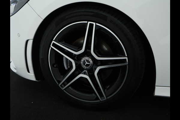 Mercedes-Benz B-Klasse 180 Business Solution AMG | Panoramadak | Achteruitrijcamera | Nightpakket | Apple Carplay | Inclusief 24 maanden MB Certified garantie voor Europa. Mercedes-Benz B-Klasse 180 Business Solution AMG | Panoramadak | Achteruitrijcamera | Nightpakket | Apple Carplay | Inclusief 24 maanden MB Certified garantie voor Europa.