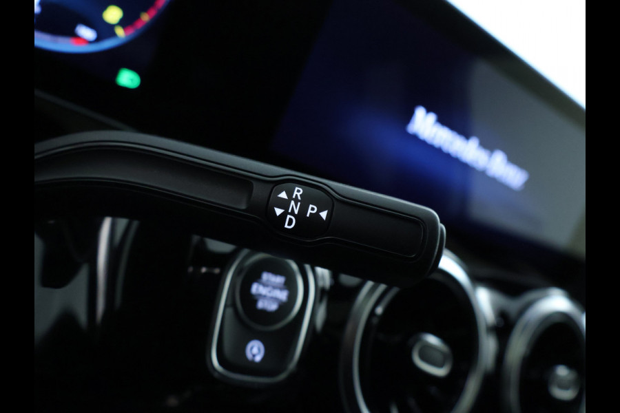 Mercedes-Benz B-Klasse 180 Business Solution AMG | Panoramadak | Achteruitrijcamera | Nightpakket | Apple Carplay | Inclusief 24 maanden MB Certified garantie voor Europa. Mercedes-Benz B-Klasse 180 Business Solution AMG | Panoramadak | Achteruitrijcamera | Nightpakket | Apple Carplay | Inclusief 24 maanden MB Certified garantie voor Europa.