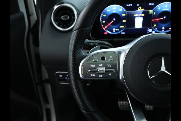 Mercedes-Benz B-Klasse 180 Business Solution AMG | Panoramadak | Achteruitrijcamera | Nightpakket | Apple Carplay | Inclusief 24 maanden MB Certified garantie voor Europa. Mercedes-Benz B-Klasse 180 Business Solution AMG | Panoramadak | Achteruitrijcamera | Nightpakket | Apple Carplay | Inclusief 24 maanden MB Certified garantie voor Europa.