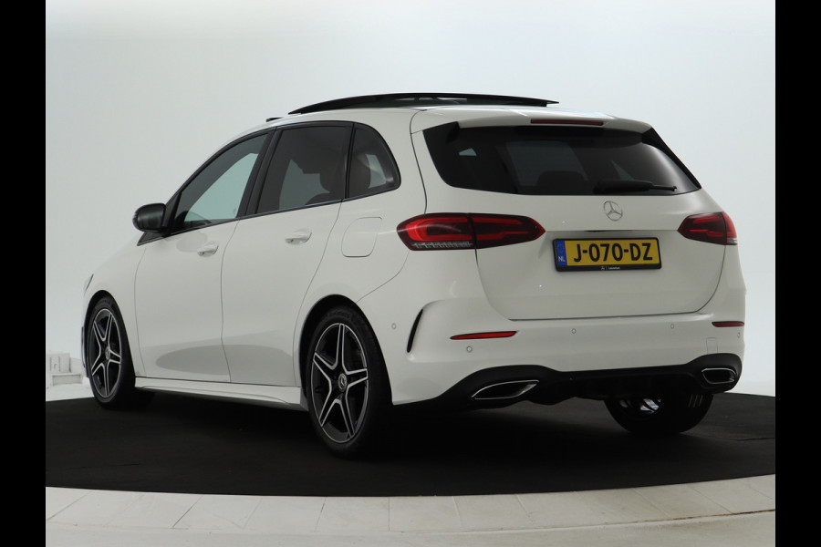 Mercedes-Benz B-Klasse 180 Business Solution AMG | Panoramadak | Achteruitrijcamera | Nightpakket | Apple Carplay | Inclusief 24 maanden MB Certified garantie voor Europa. Mercedes-Benz B-Klasse 180 Business Solution AMG | Panoramadak | Achteruitrijcamera | Nightpakket | Apple Carplay | Inclusief 24 maanden MB Certified garantie voor Europa.