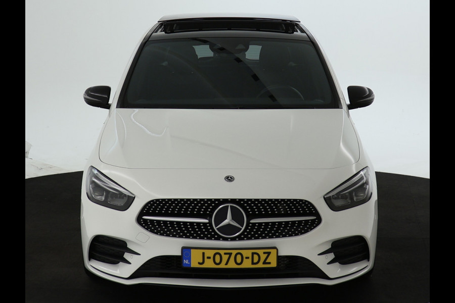 Mercedes-Benz B-Klasse 180 Business Solution AMG | Panoramadak | Achteruitrijcamera | Nightpakket | Apple Carplay | Inclusief 24 maanden MB Certified garantie voor Europa. Mercedes-Benz B-Klasse 180 Business Solution AMG | Panoramadak | Achteruitrijcamera | Nightpakket | Apple Carplay | Inclusief 24 maanden MB Certified garantie voor Europa.