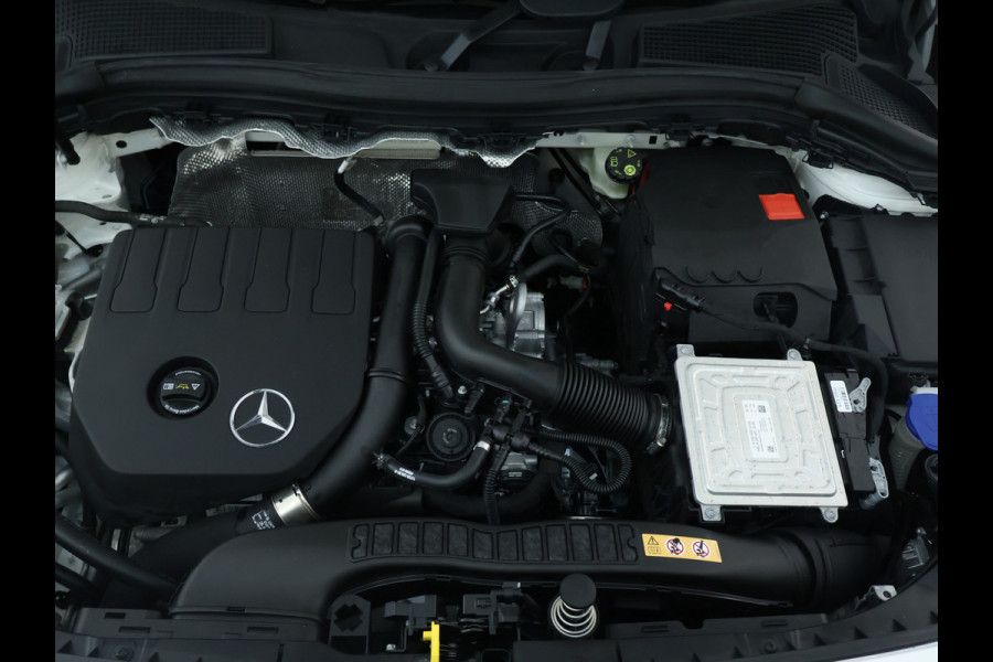 Mercedes-Benz B-Klasse 180 Business Solution AMG | Panoramadak | Achteruitrijcamera | Nightpakket | Apple Carplay | Inclusief 24 maanden MB Certified garantie voor Europa. Mercedes-Benz B-Klasse 180 Business Solution AMG | Panoramadak | Achteruitrijcamera | Nightpakket | Apple Carplay | Inclusief 24 maanden MB Certified garantie voor Europa.