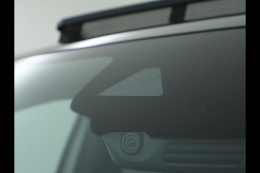 Mercedes-Benz B-Klasse 180 Business Solution AMG | Panoramadak | Achteruitrijcamera | Nightpakket | Apple Carplay | Inclusief 24 maanden MB Certified garantie voor Europa. Mercedes-Benz B-Klasse 180 Business Solution AMG | Panoramadak | Achteruitrijcamera | Nightpakket | Apple Carplay | Inclusief 24 maanden MB Certified garantie voor Europa.