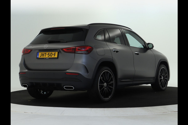 Mercedes-Benz GLA 250 e AMG Plug-In Hybride AMG Line | Night Pakket | 19 Inch AMG Velgen | Memory voorstoelen | Sfeerverlichting. Inclusief 24 maanden MB Certified garantie voor Europa.