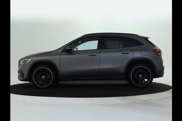 Mercedes-Benz GLA 250 e AMG Plug-In Hybride AMG Line | Night Pakket | 19 Inch AMG Velgen | Memory voorstoelen | Sfeerverlichting. Inclusief 24 maanden MB Certified garantie voor Europa.