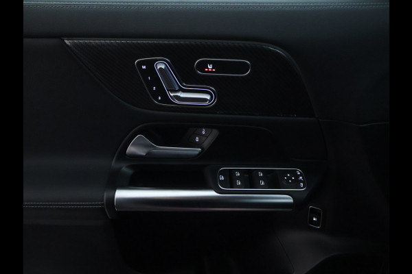 Mercedes-Benz GLA 250 e AMG Plug-In Hybride AMG Line | Night Pakket | 19 Inch AMG Velgen | Memory voorstoelen | Sfeerverlichting. Inclusief 24 maanden MB Certified garantie voor Europa.