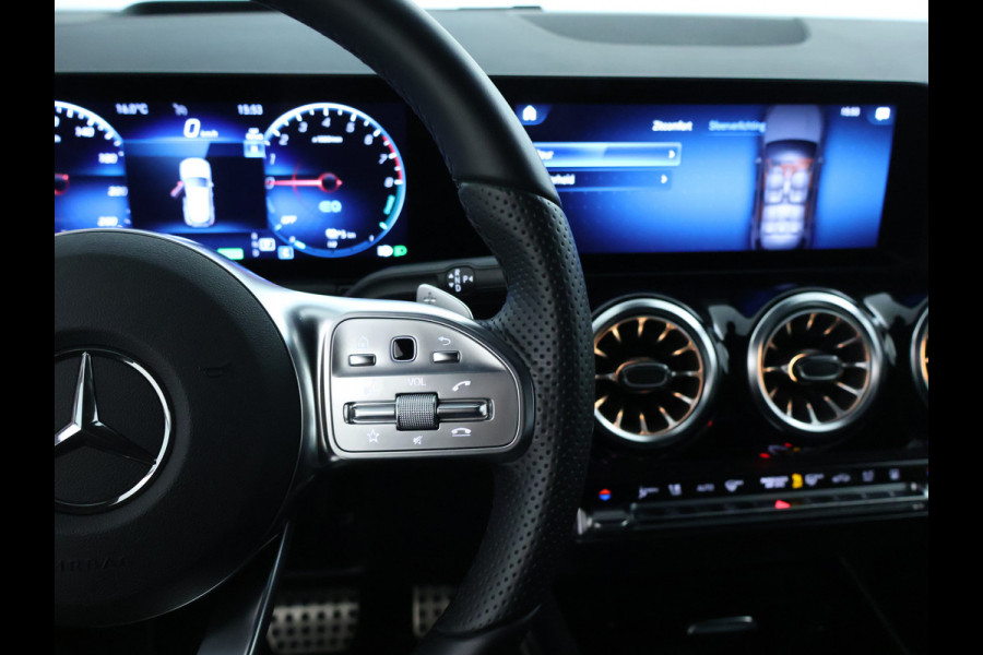 Mercedes-Benz GLA 250 e AMG Plug-In Hybride AMG Line | Night Pakket | 19 Inch AMG Velgen | Memory voorstoelen | Sfeerverlichting. Inclusief 24 maanden MB Certified garantie voor Europa.